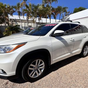 MY14 TOYOTA KLUGER GX AWD- Take the whole family, including the inlaws