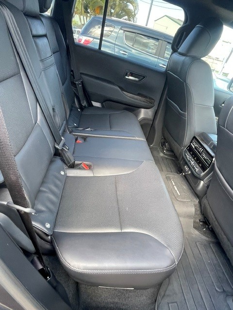 MY23 TOYOTA LANDCRUISER 300 VX- Fit the whole family in and drive in comfort - Image 9