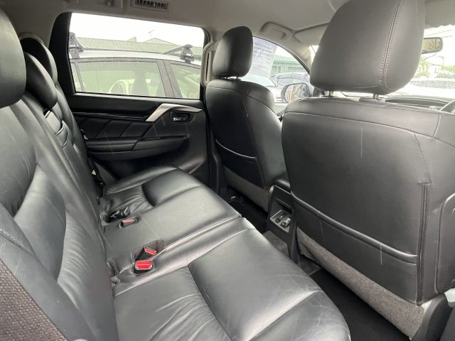 MY19 MITSUBISHI PAJERO SPORT EXCEED WAGON DIESEL - sleek family wagon at the right price! - Image 4