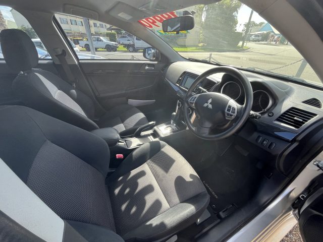 MY17 MITSUBISHI LANCER CF LS SEDAN PULP AUTO 2WD Silver - perfect first vehicle for a new driver, or a family sedan. - Image 5