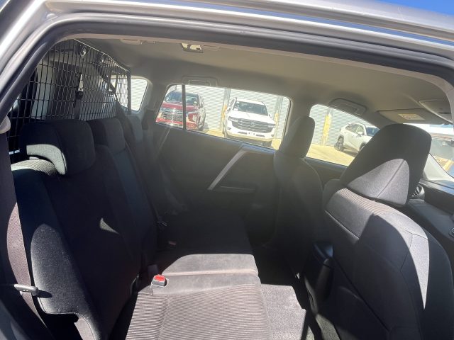 MY18 TOYOTA RAV4 WAGON PULP AUTO 2WD Silver - Great value reliable Rav4, featuring rear cage divider perfect for pets! - Image 7