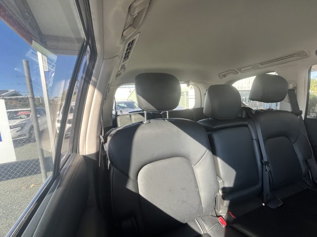 MY18 NISSAN PATROL TI WAGON  4WD AUTO PULP - Experience supreme comfort and powerful 4WD with this sleek family SUV in gun metal grey. - Image 9
