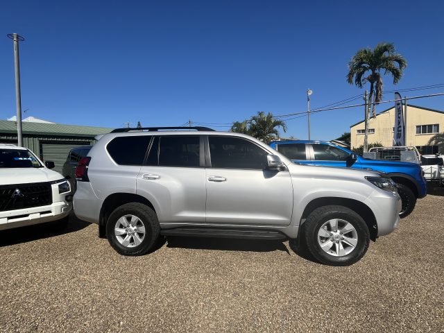 MY23 TOYOTA PRADO GXL 4WD AUTO PULP Silver - Prado prestige and reliability with super LOW KMS!! - Image 3