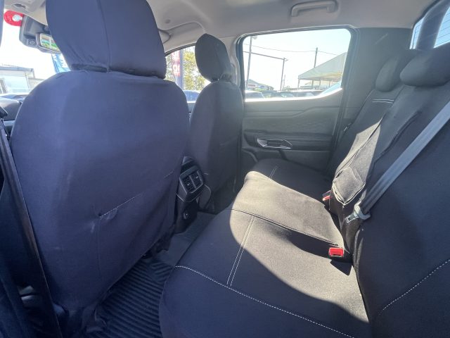 MY22 FORD RANGER XLT DOUBLE CAB UTILITY 4WD AUTO Blue - Excellent condition, Low KMs and brilliant blue exterior! - Image 6