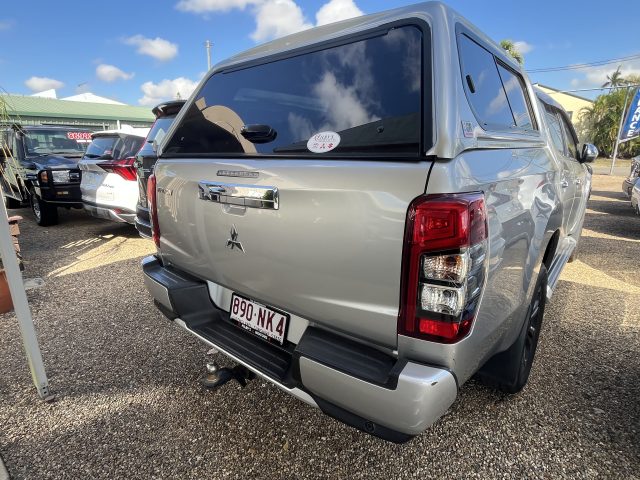 MY22 MITSUBISHI TRITON GLS DOUBLE CAB UTILITY AUTO 4WD DIESEL Silver - Low KMs and Excellent condition!! - Image 3