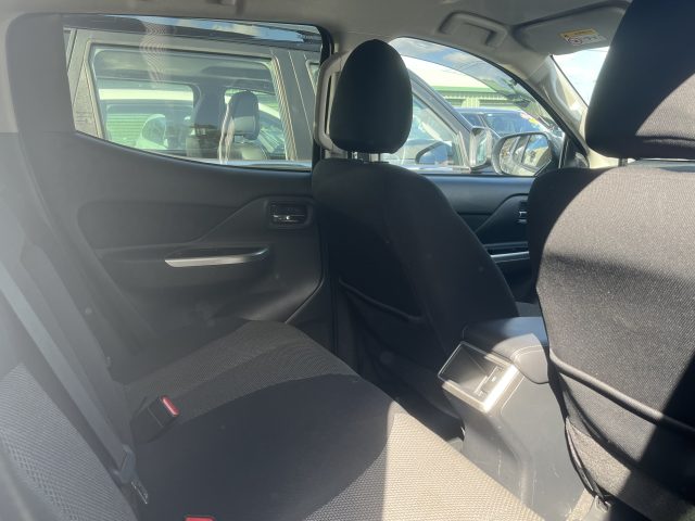 MY22 MITSUBISHI TRITON GLS DOUBLE CAB UTILITY AUTO 4WD DIESEL Silver - Low KMs and Excellent condition!! - Image 8