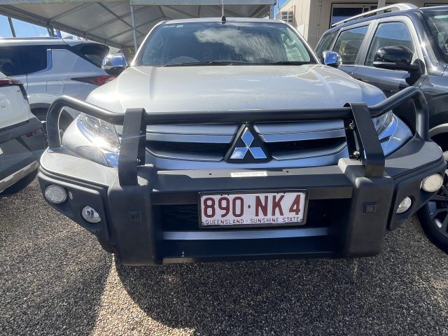 MY22 MITSUBISHI TRITON GLS DOUBLE CAB UTILITY AUTO 4WD DIESEL Silver - Low KMs and Excellent condition!! - Image 9