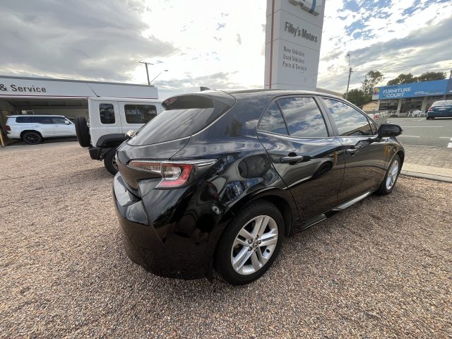 MY18 TOYOTA COROLLA ASCENT HATCH AUTO PULP Black - excellent condition, fuel economy and super low kms! - Image 3