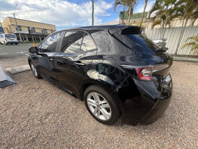 MY18 TOYOTA COROLLA ASCENT HATCH AUTO PULP Black - excellent condition, fuel economy and super low kms! - Image 4