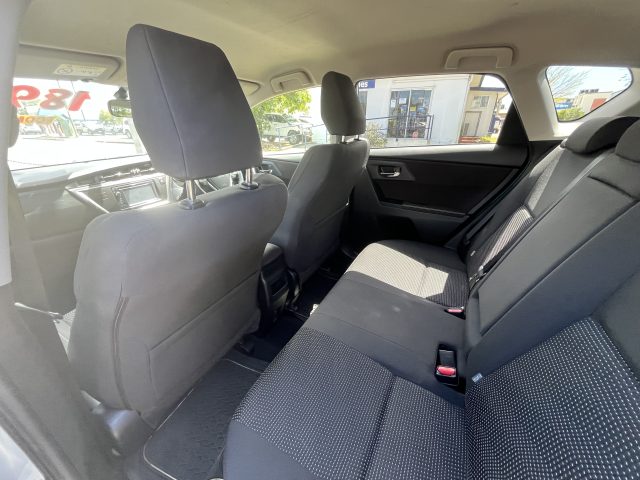 MY15 TOYOTA COROLLA ASCENT SPORT HATCH PULP AUTO White - great condition and zippy fuel economy! - Image 5