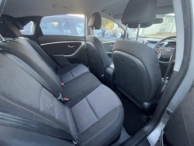 MY15 HYUNDAI I30 HATCH AUTO PULP - Great first car, super fuel efficiency! - Image 5