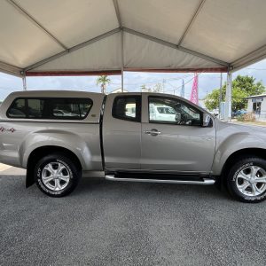 MY17 ISUZU D-MAX LS-U HI-RIDER SPACE CAB UTILITY AUTO 4WD Diesel - great value tradie ute with canopy!