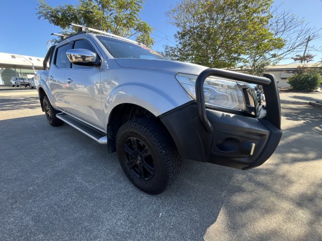 MY15 NISSAN NAVARA DUALCAB MANUAL 4WD SILVER - Good condition at an unbeatable price! - Image 2